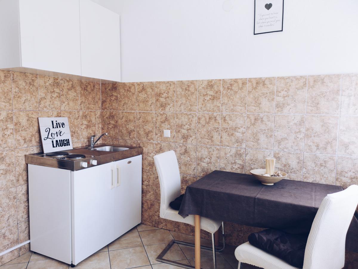 Apartments And Rooms Marica Makarska Zewnętrze zdjęcie